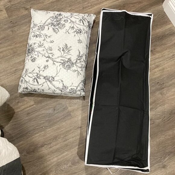 NEW Gift Wrap Organizer, Christmas Wrapping Paper Storage Bag w/Useful Pockets - Picture 3 of 8